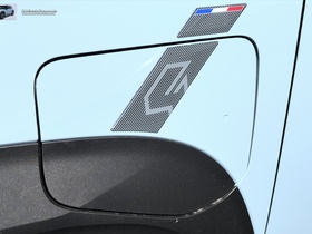 Renault4 Ladeklappe Kumulus Blau R4 laden